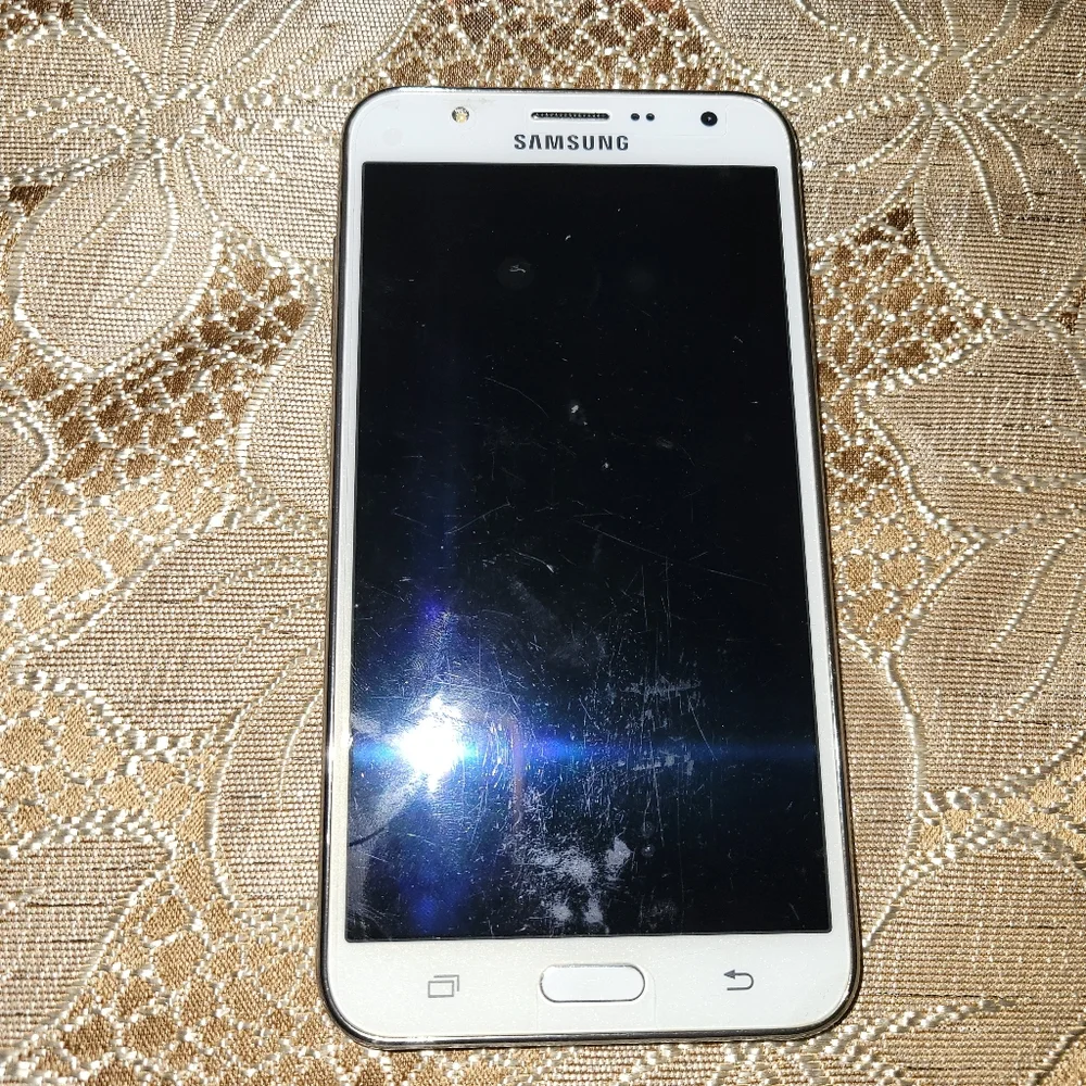 Samsung J7
